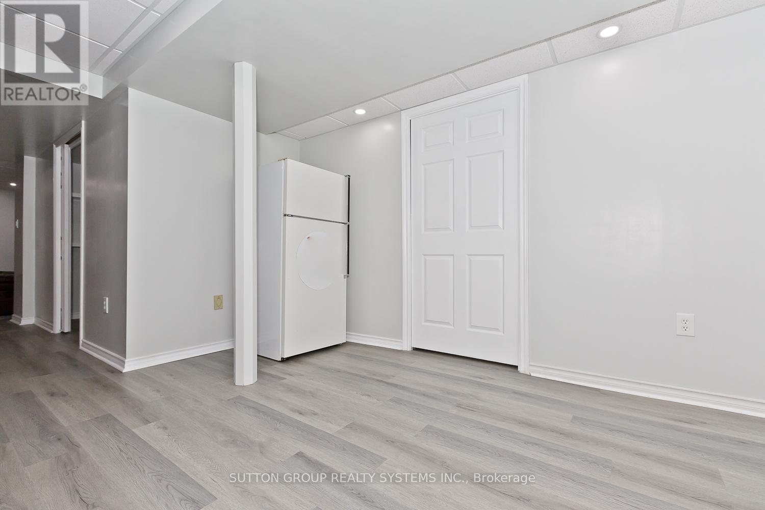 3945 Foxwood Avenue, Mississauga, Ontario  L5N 7V4 - Photo 42 - W12446800