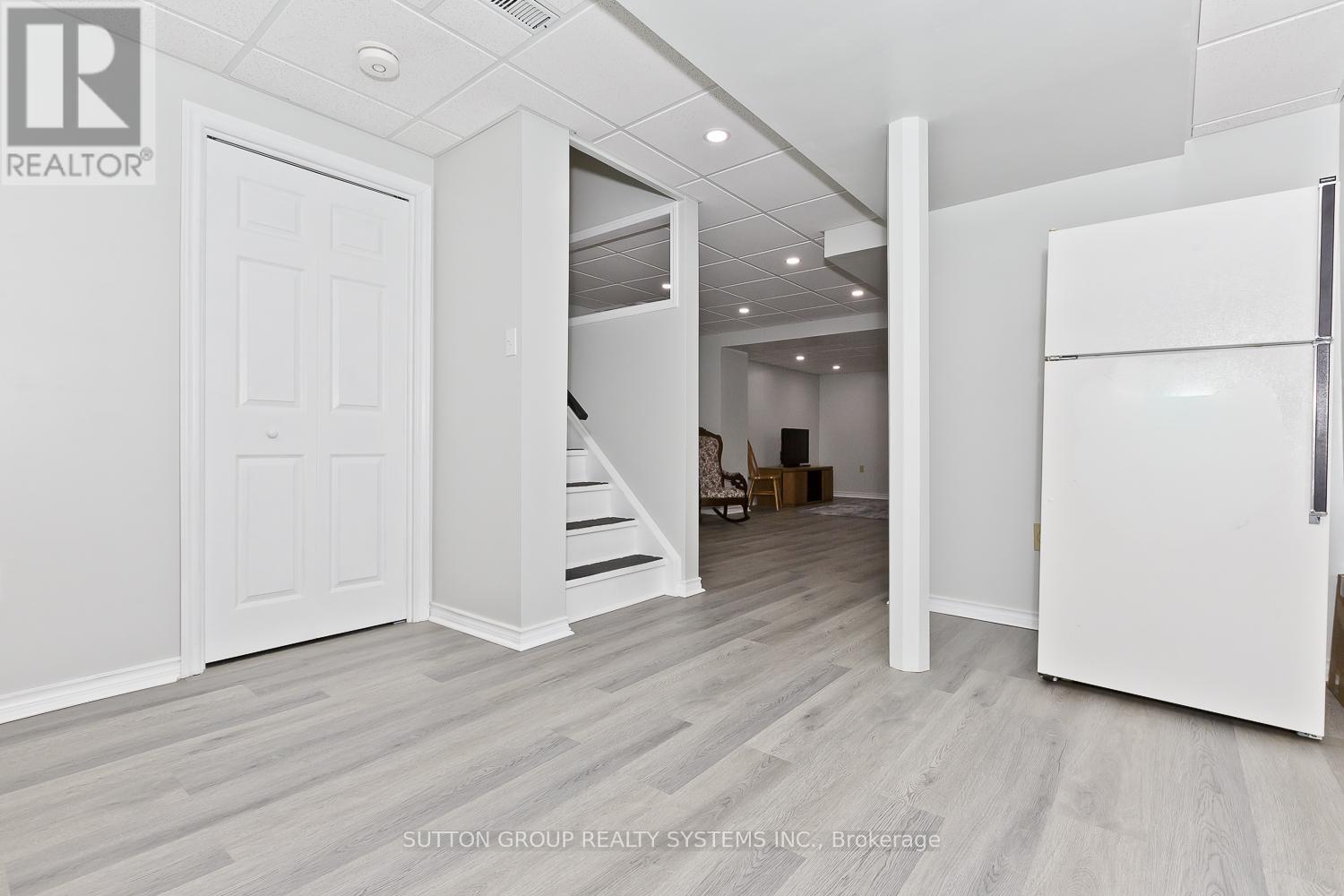 3945 Foxwood Avenue, Mississauga, Ontario  L5N 7V4 - Photo 43 - W12446800