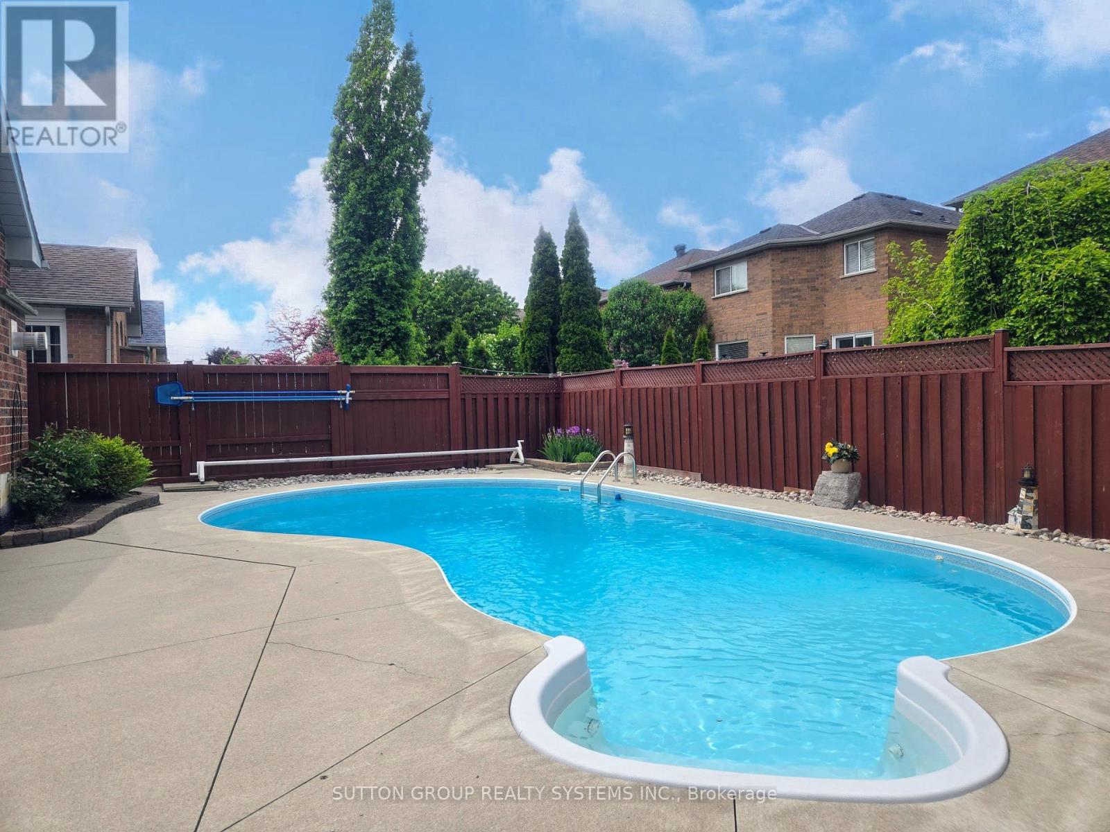 3945 Foxwood Avenue, Mississauga, Ontario  L5N 7V4 - Photo 45 - W12446800