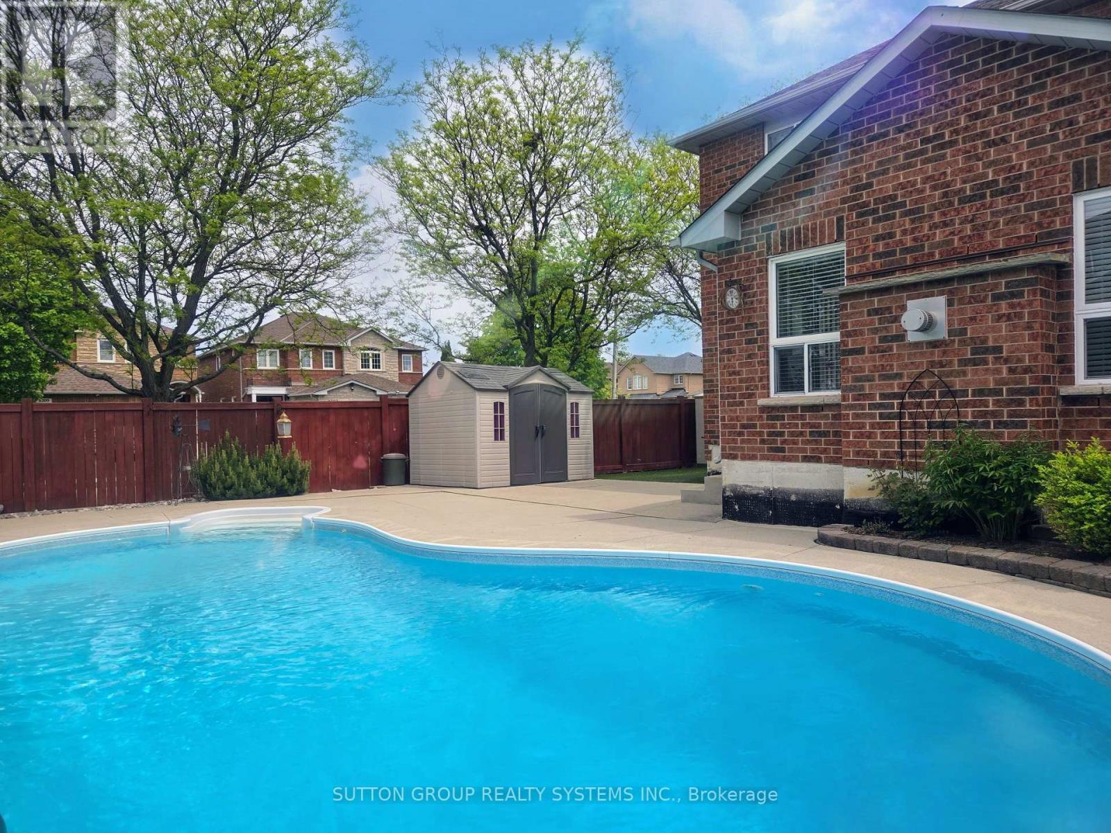 3945 Foxwood Avenue, Mississauga, Ontario  L5N 7V4 - Photo 48 - W12446800