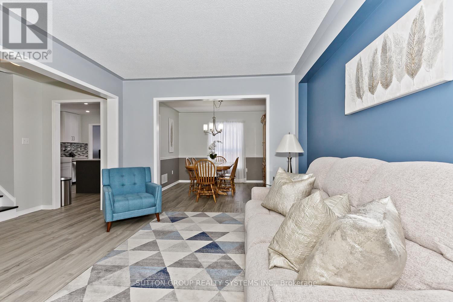 3945 Foxwood Avenue, Mississauga, Ontario  L5N 7V4 - Photo 8 - W12446800