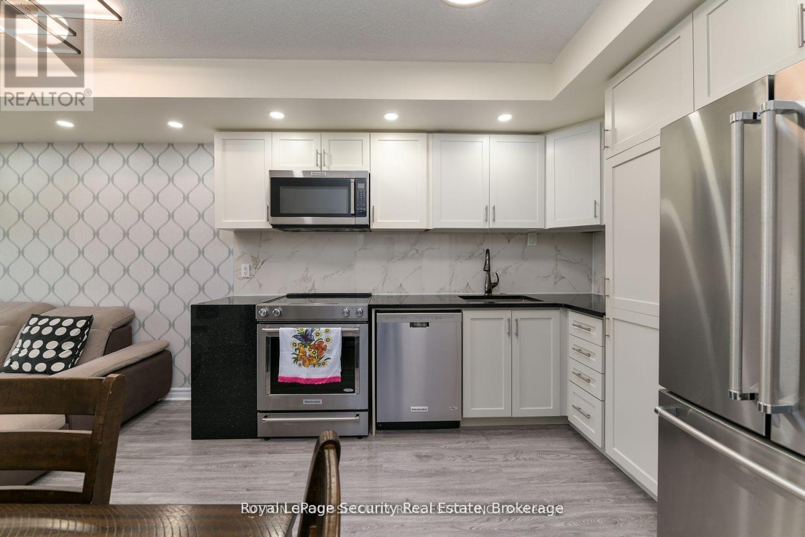 307 - 2464 Weston Road, Toronto, Ontario  M9N 0A2 - Photo 14 - W12446812