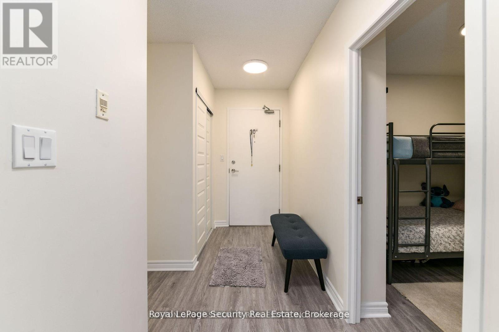 307 - 2464 Weston Road, Toronto, Ontario  M9N 0A2 - Photo 4 - W12446812