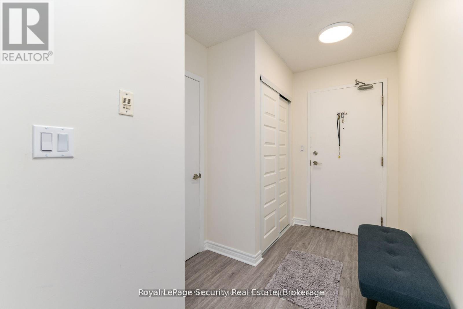 307 - 2464 Weston Road, Toronto, Ontario  M9N 0A2 - Photo 5 - W12446812