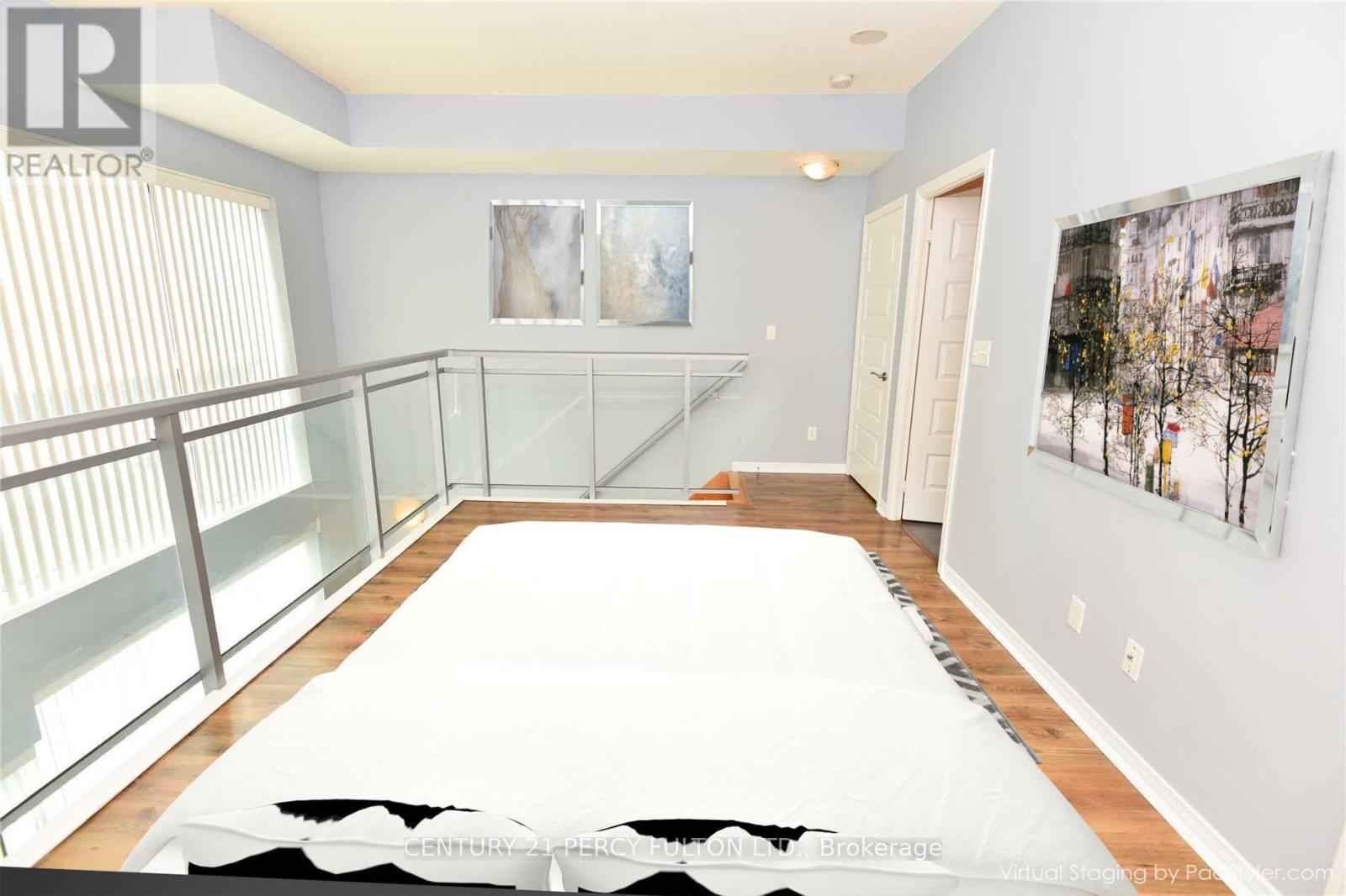 218 - 215 QUEEN STREET E, Brampton, Ontario