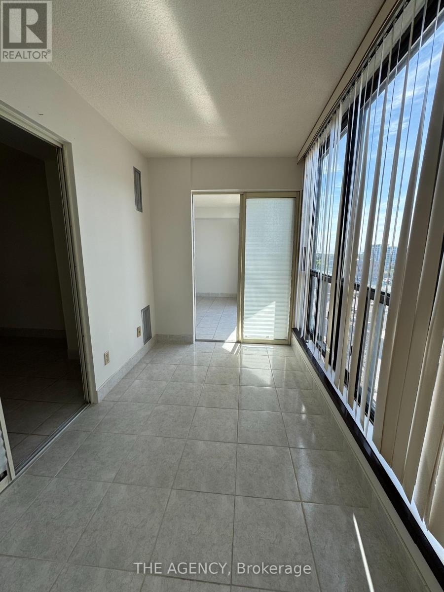 1104 - 1155 Bough Beeches Boulevard, Mississauga, Ontario  L4W 4N2 - Photo 8 - W12446818