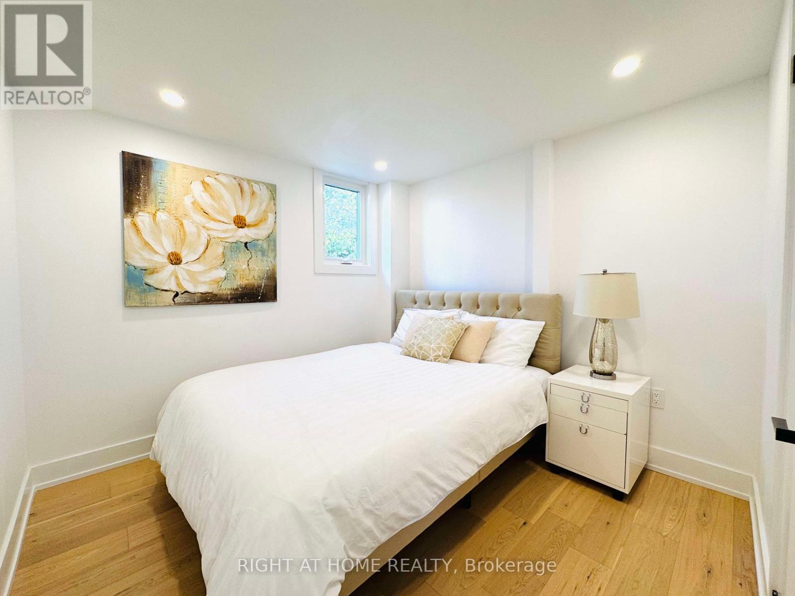 28 Pendeen Avenue, Toronto, Ontario  M6N 2P3 - Photo 15 - W12446824