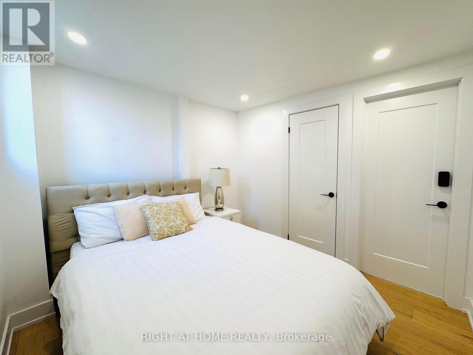 28 Pendeen Avenue, Toronto, Ontario  M6N 2P3 - Photo 16 - W12446824