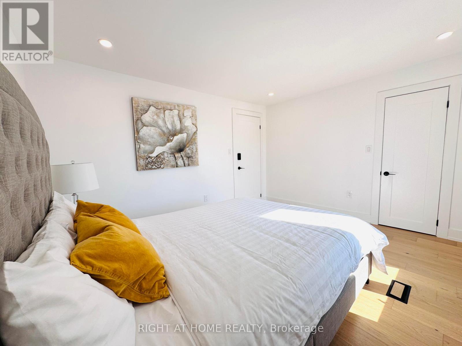 28 Pendeen Avenue, Toronto, Ontario  M6N 2P3 - Photo 18 - W12446824