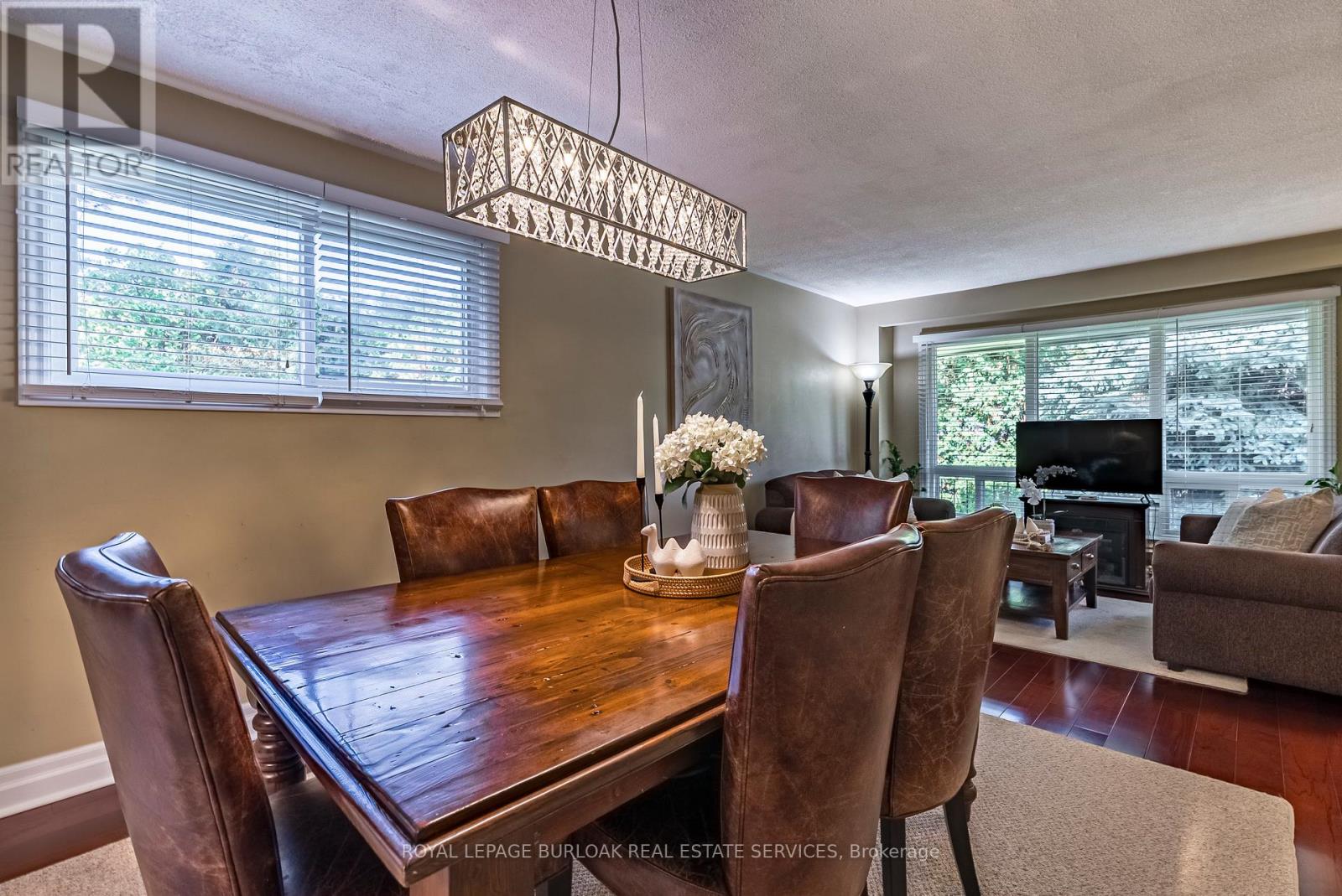 214 Vance Drive, Oakville (Br Bronte), Ontario  L6L 3L1 - Photo 13 - W12446831