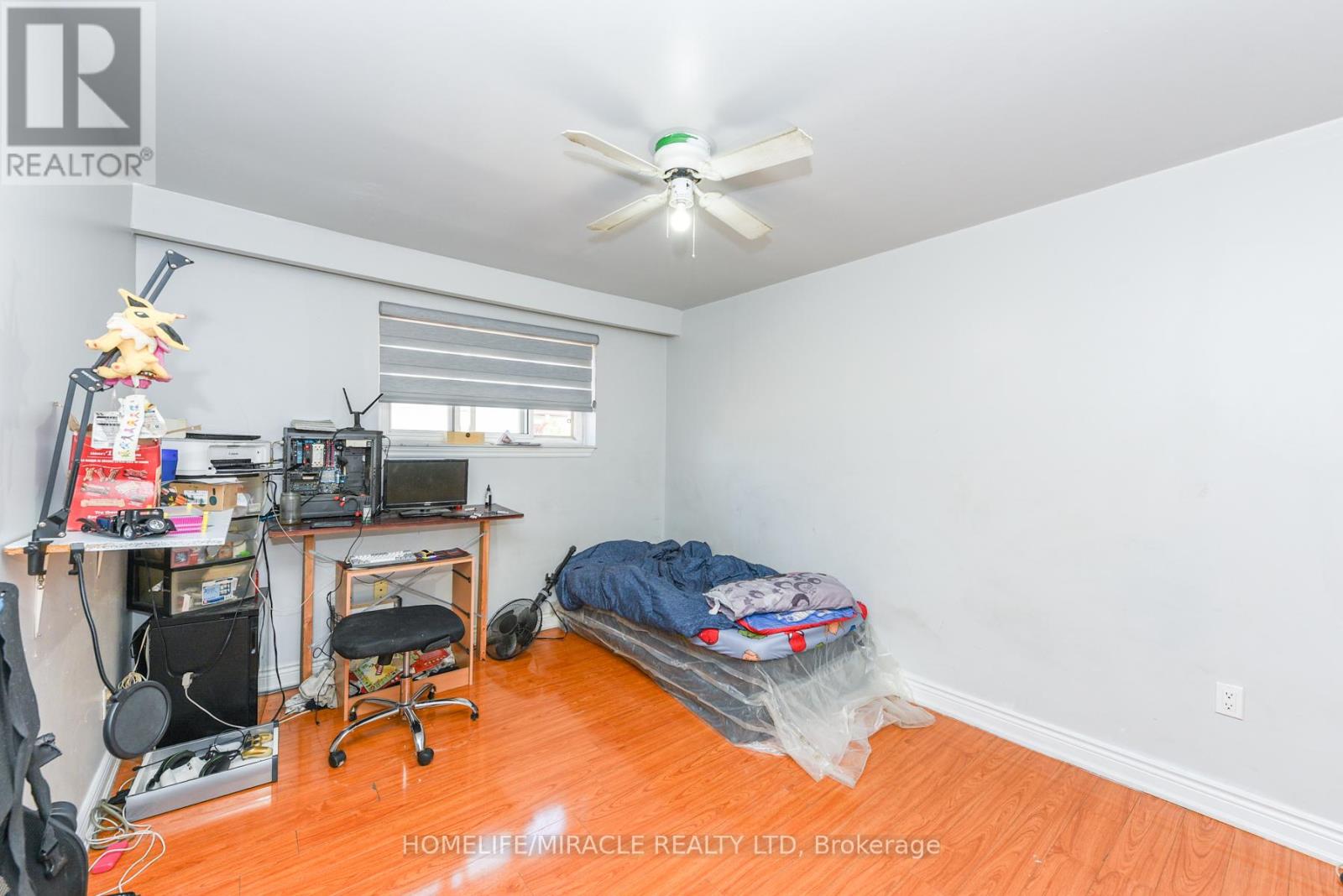 3442 Laddie Crescent, Mississauga, Ontario  L4T 1N1 - Photo 15 - W12446845