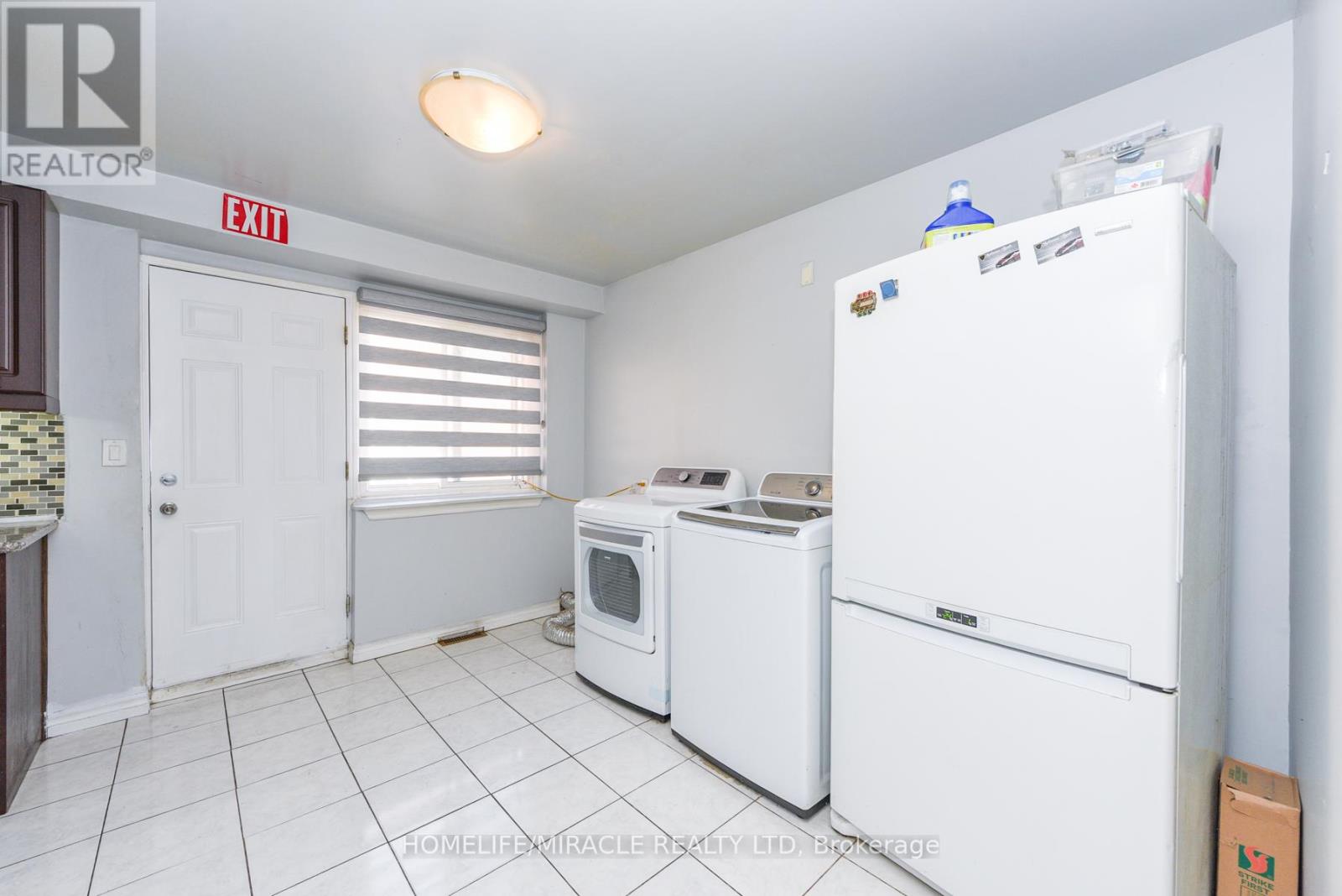 3442 Laddie Crescent, Mississauga, Ontario  L4T 1N1 - Photo 22 - W12446845