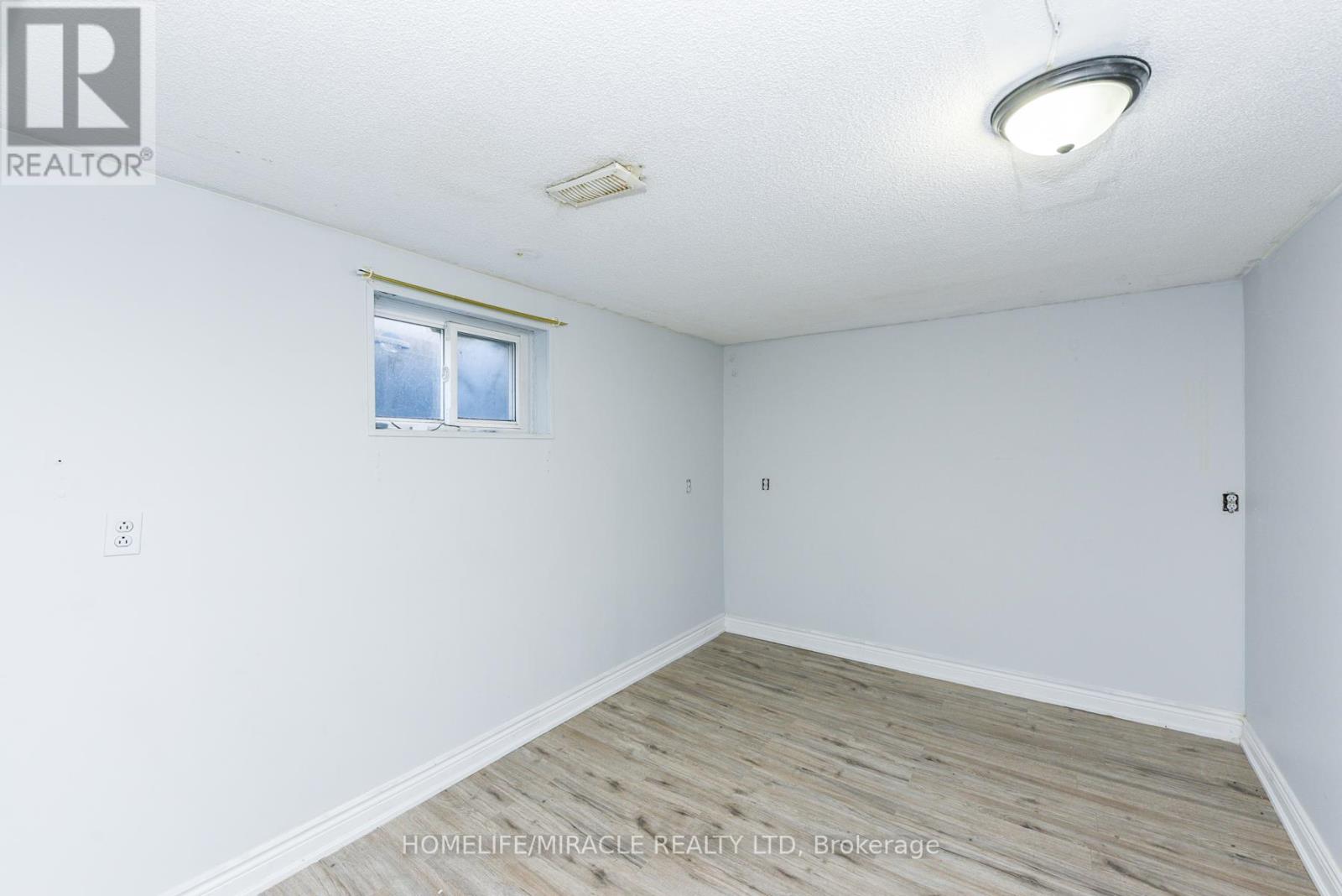 3442 Laddie Crescent, Mississauga, Ontario  L4T 1N1 - Photo 26 - W12446845