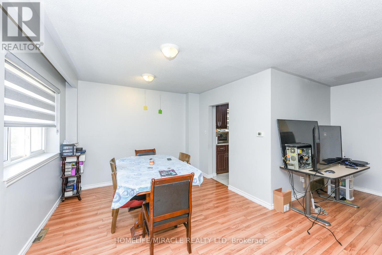 3442 Laddie Crescent, Mississauga, Ontario  L4T 1N1 - Photo 32 - W12446845