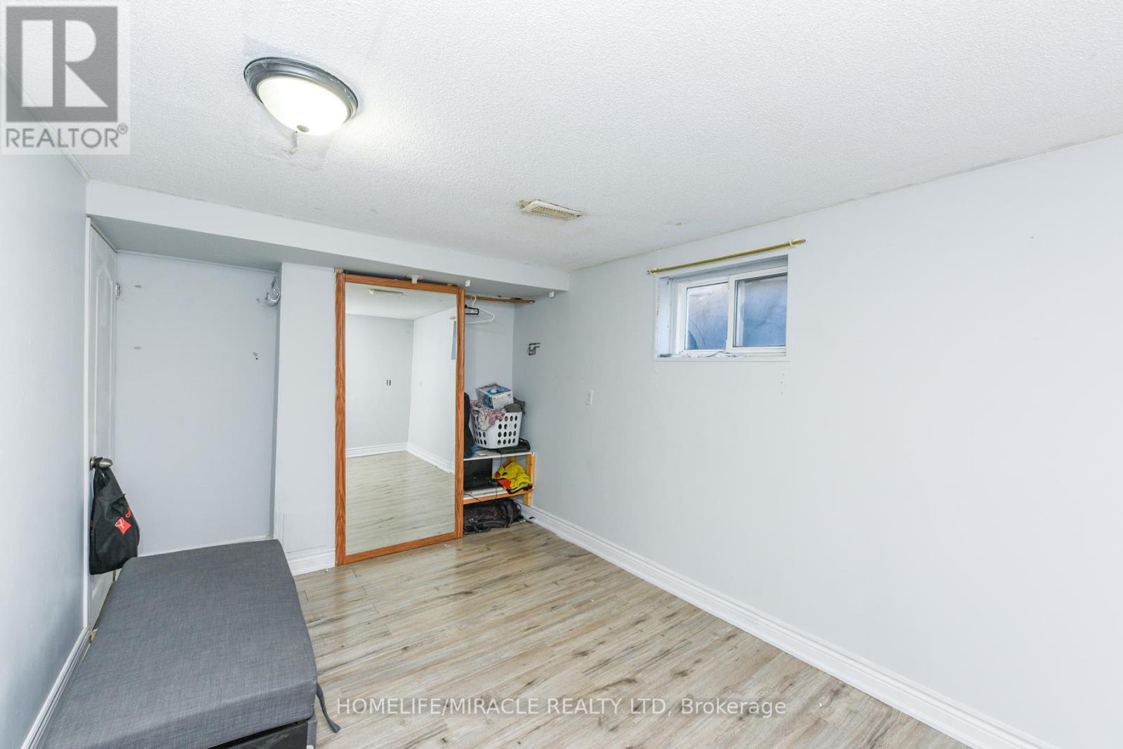 3442 Laddie Crescent, Mississauga, Ontario  L4T 1N1 - Photo 36 - W12446845