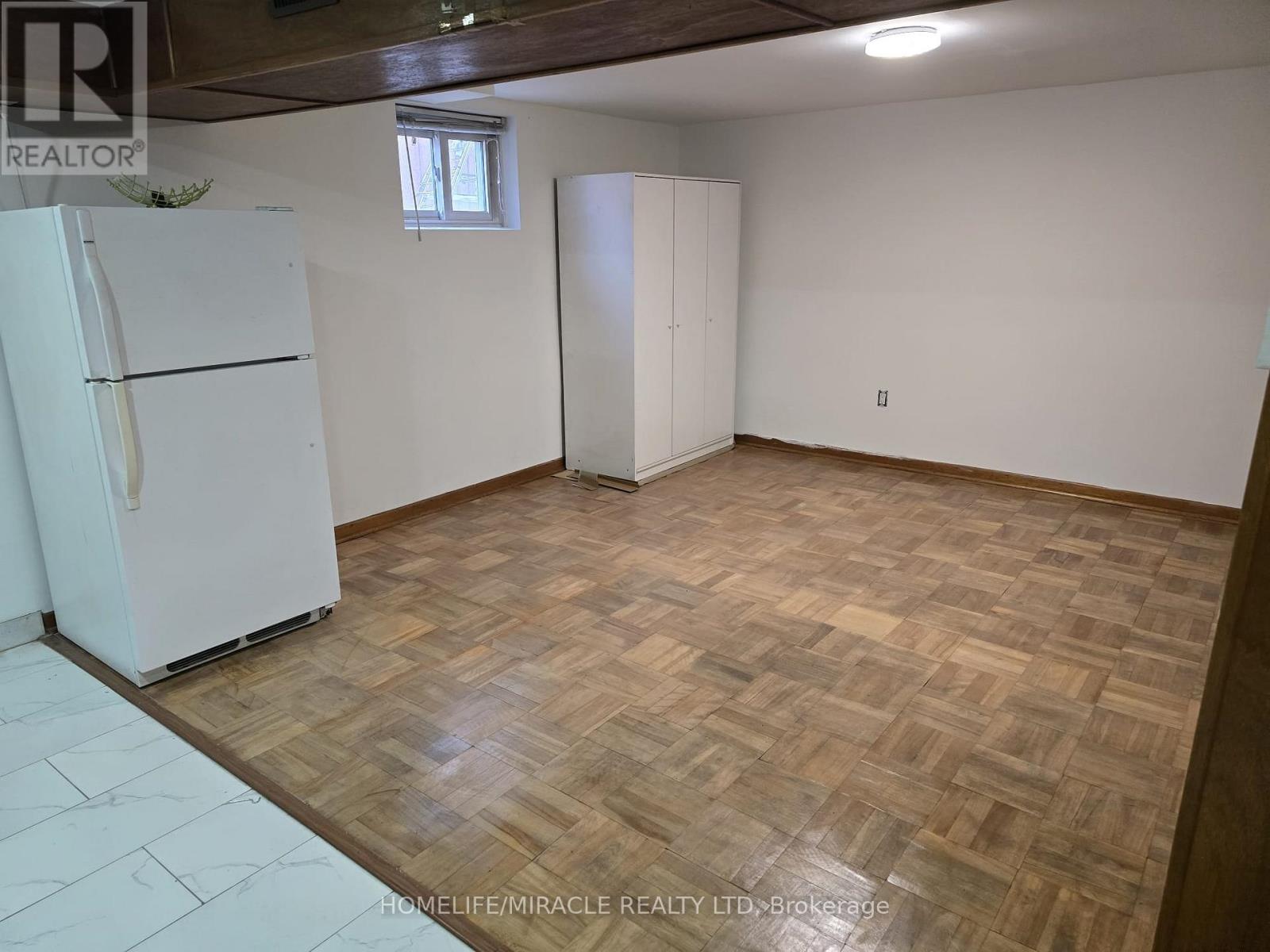 Bsmt - 37 Cameo Crescent, Toronto, Ontario  M6N 2K4 - Photo 3 - W12446852