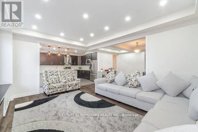 77 Enford Crescent, Brampton (Northwest Brampton), Ontario  L7A 0G1 - Photo 14 - W12446876