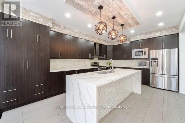 77 Enford Crescent, Brampton (Northwest Brampton), Ontario  L7A 0G1 - Photo 17 - W12446876