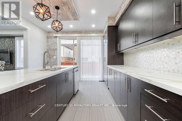 77 Enford Crescent, Brampton (Northwest Brampton), Ontario  L7A 0G1 - Photo 18 - W12446876