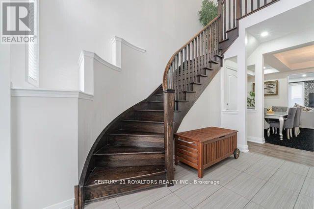 77 Enford Crescent, Brampton (Northwest Brampton), Ontario  L7A 0G1 - Photo 23 - W12446876