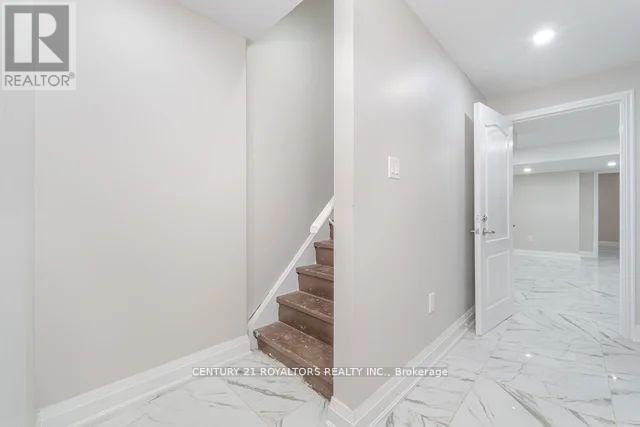 77 Enford Crescent, Brampton (Northwest Brampton), Ontario  L7A 0G1 - Photo 37 - W12446876