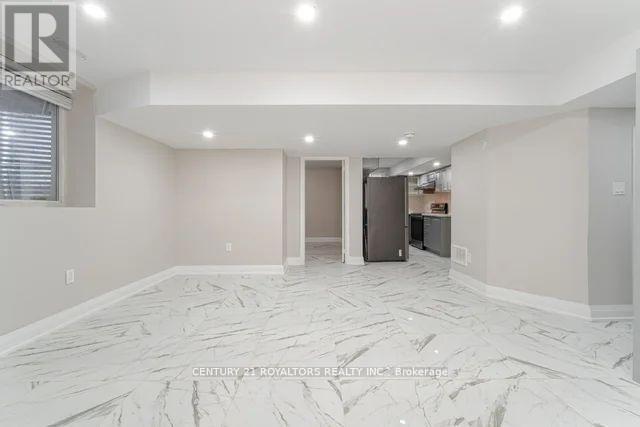77 Enford Crescent, Brampton (Northwest Brampton), Ontario  L7A 0G1 - Photo 39 - W12446876