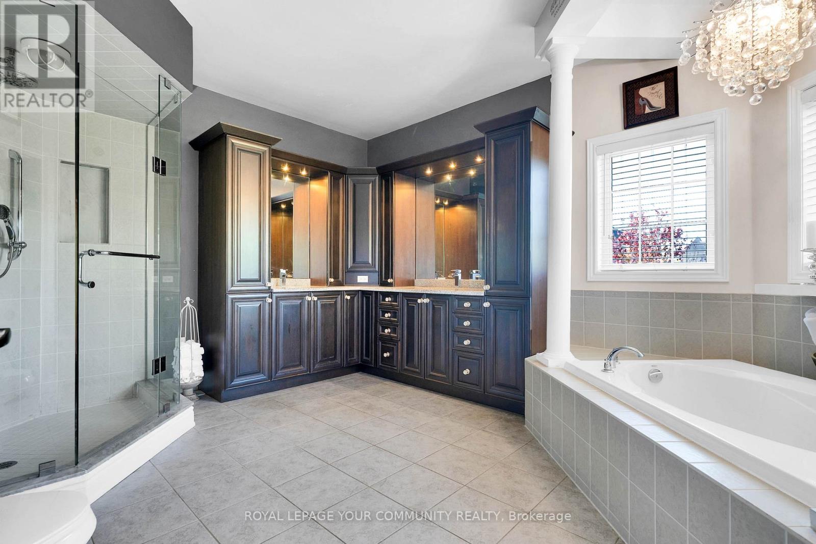 26 Louvain Drive, Brampton, Ontario  L6P 1W6 - Photo 29 - W12446883