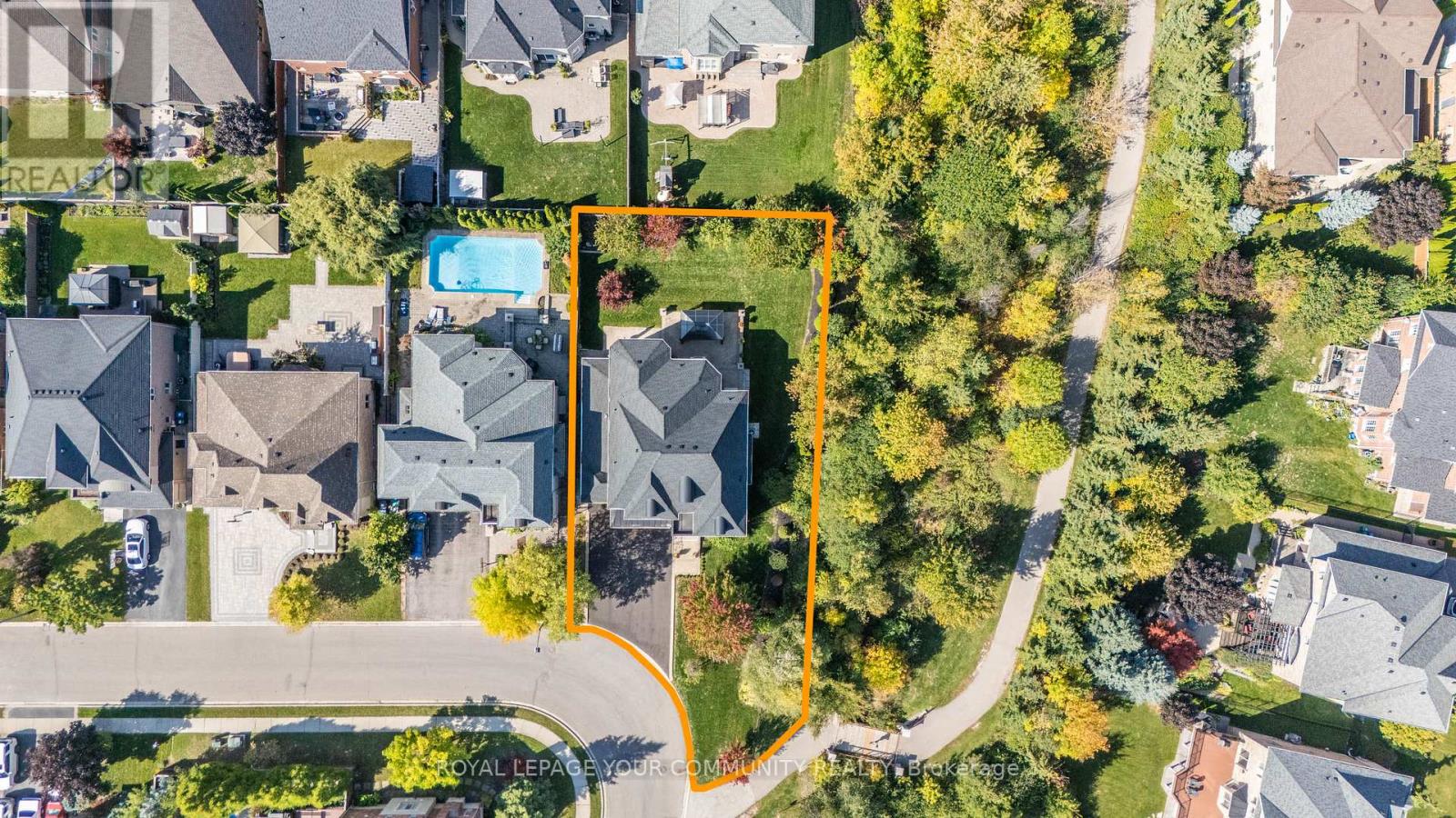 26 Louvain Drive, Brampton, Ontario  L6P 1W6 - Photo 4 - W12446883