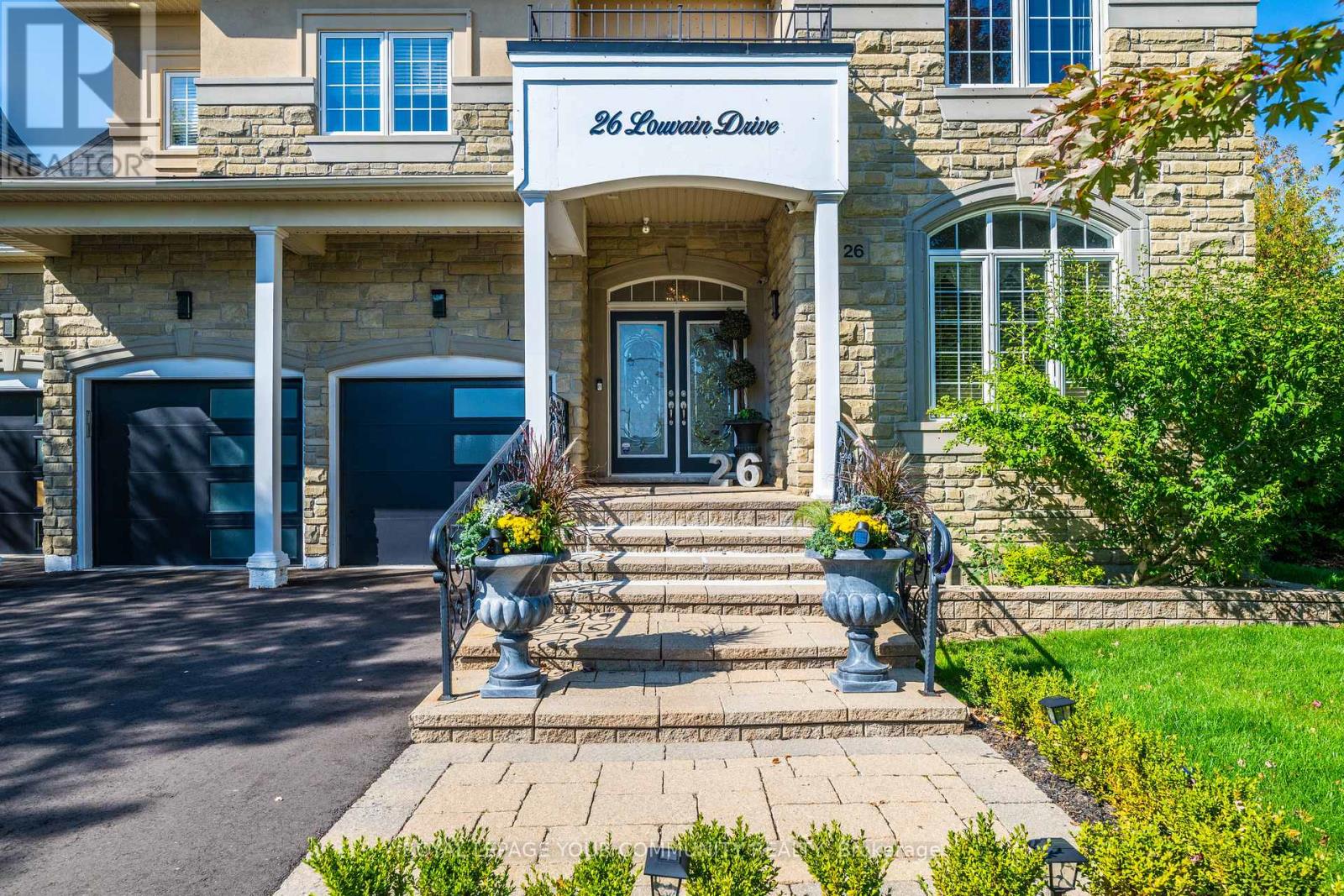 26 Louvain Drive, Brampton, Ontario  L6P 1W6 - Photo 6 - W12446883