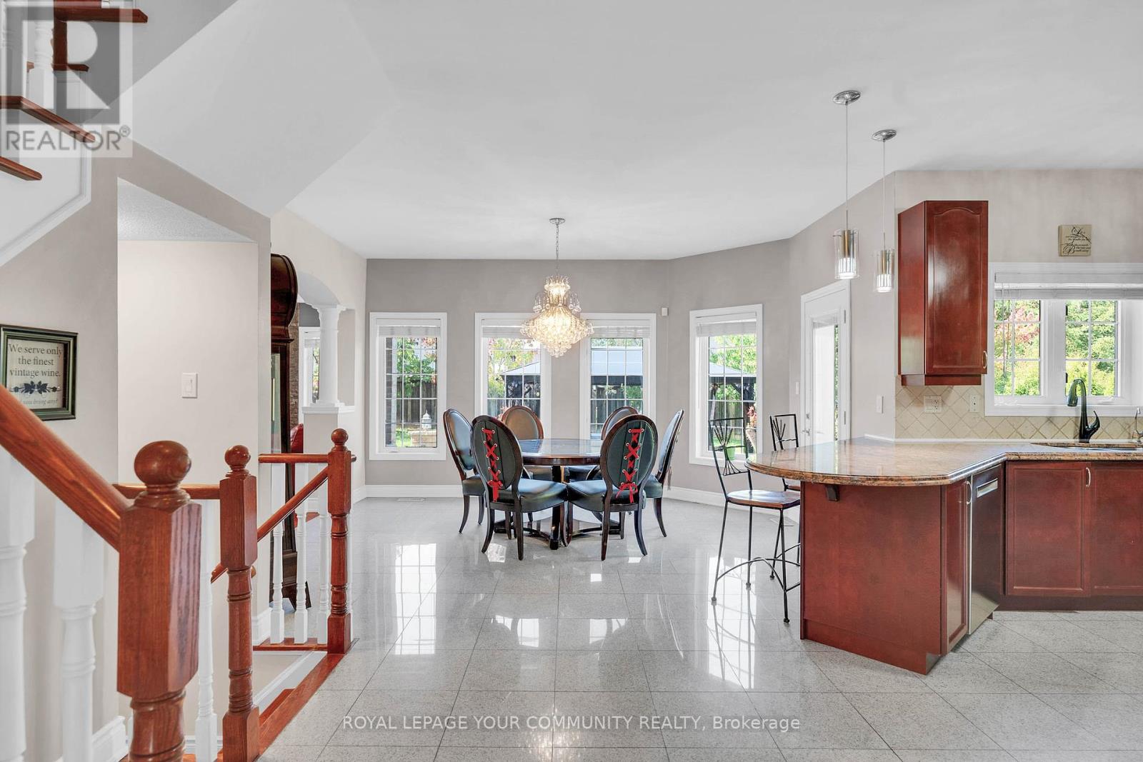 26 Louvain Drive, Brampton, Ontario  L6P 1W6 - Photo 9 - W12446883