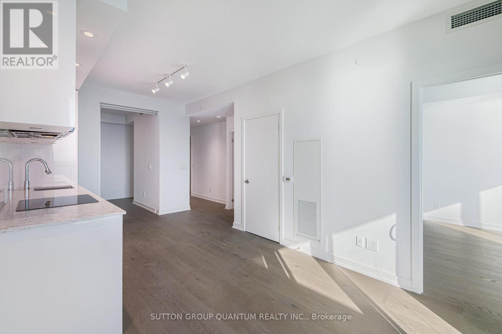 3008 - 1926 Lake Shore Boulevard W, Toronto, Ontario  M6S 1A1 - Photo 11 - W12446890