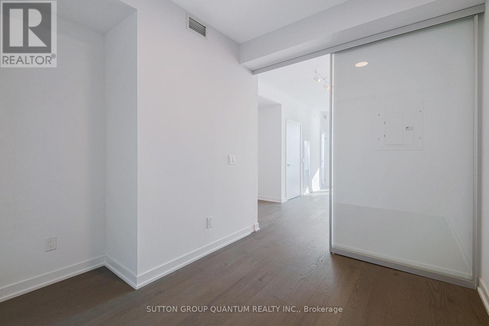 3008 - 1926 Lake Shore Boulevard W, Toronto, Ontario  M6S 1A1 - Photo 12 - W12446890