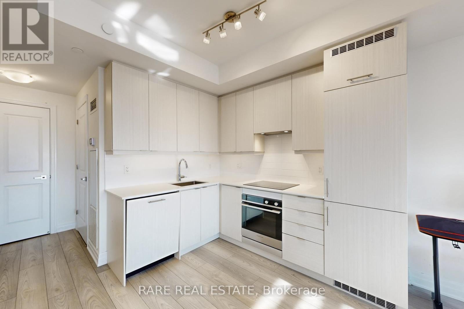 3405 - 36 Elm Drive, Mississauga, Ontario  L5B 0N3 - Photo 6 - W12446892
