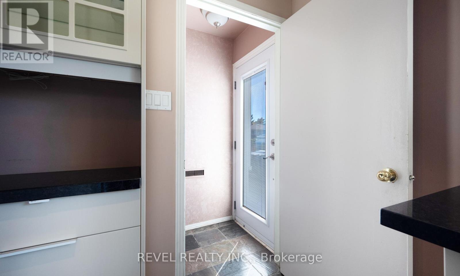 44 Marblehead Crescent, Brampton, Ontario  L6S 2V1 - Photo 35 - W12446914