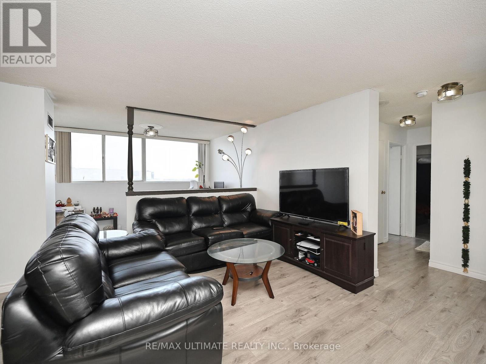 2101 - 3700 Kaneff Crescent, Mississauga, Ontario  L5A 4B8 - Photo 10 - W12446917