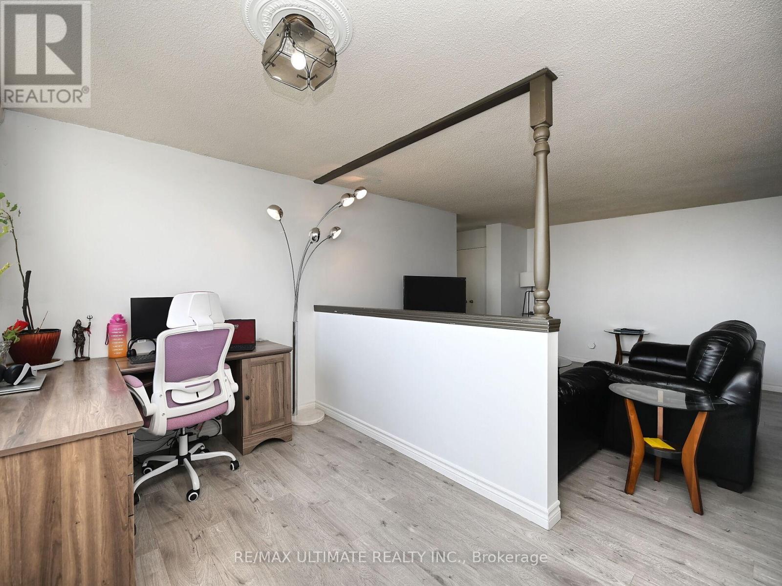 2101 - 3700 Kaneff Crescent, Mississauga, Ontario  L5A 4B8 - Photo 17 - W12446917