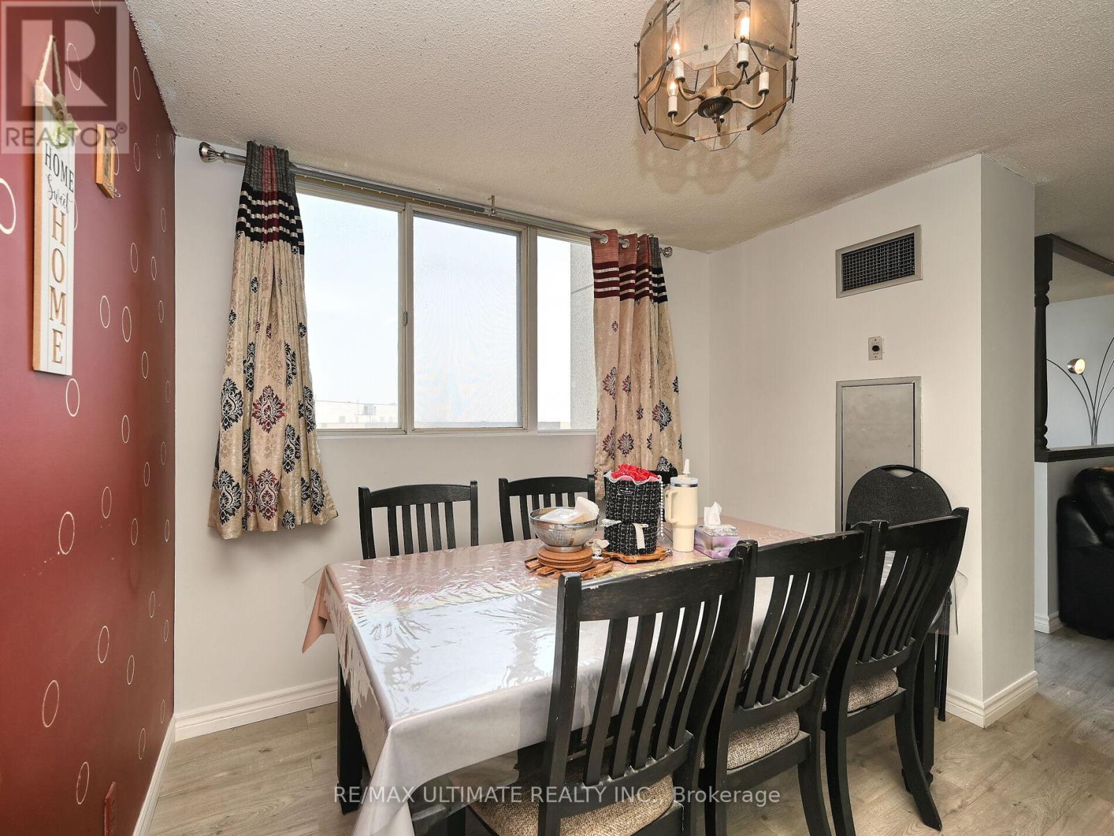 2101 - 3700 Kaneff Crescent, Mississauga, Ontario  L5A 4B8 - Photo 22 - W12446917
