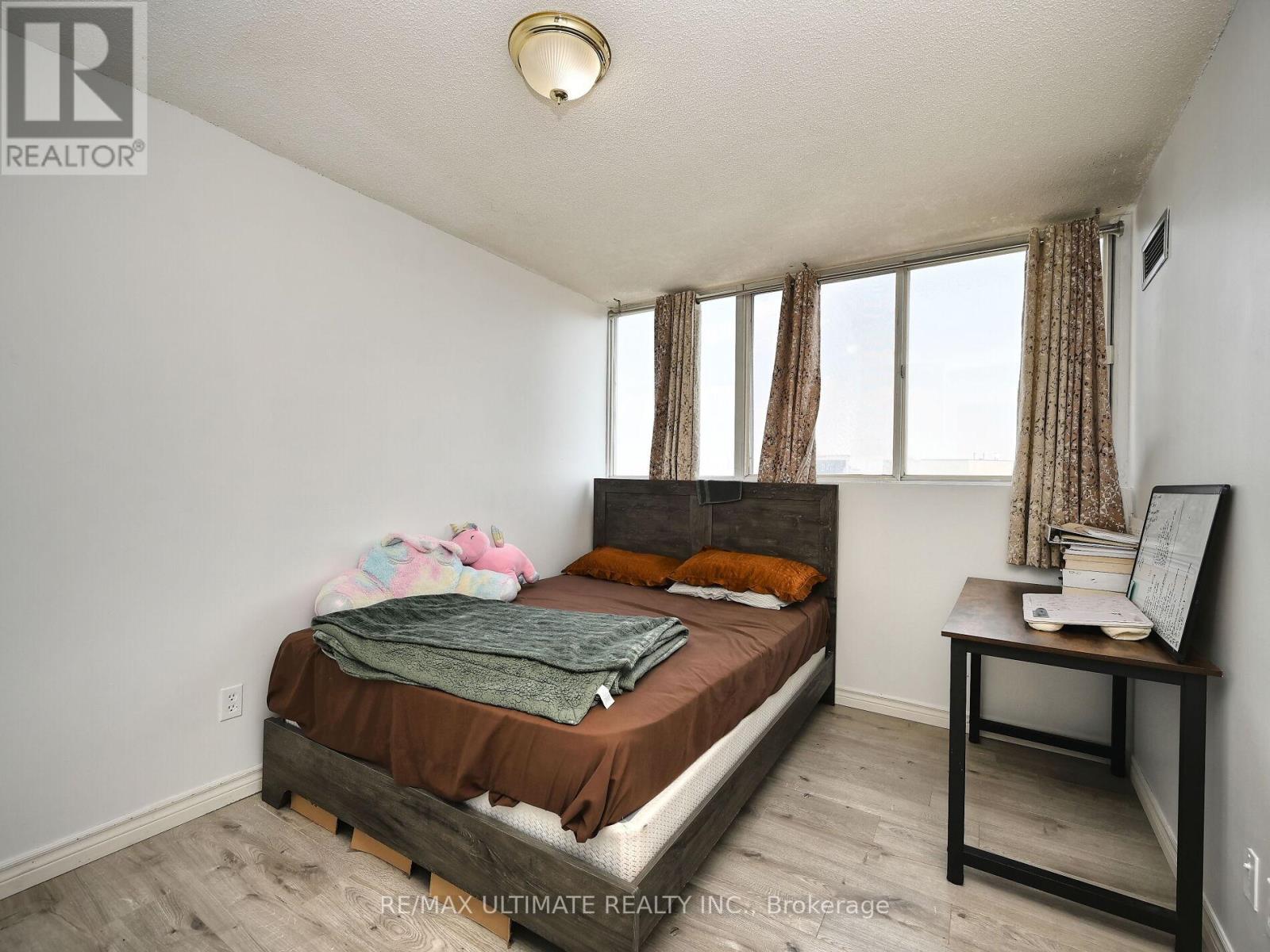 2101 - 3700 Kaneff Crescent, Mississauga, Ontario  L5A 4B8 - Photo 36 - W12446917