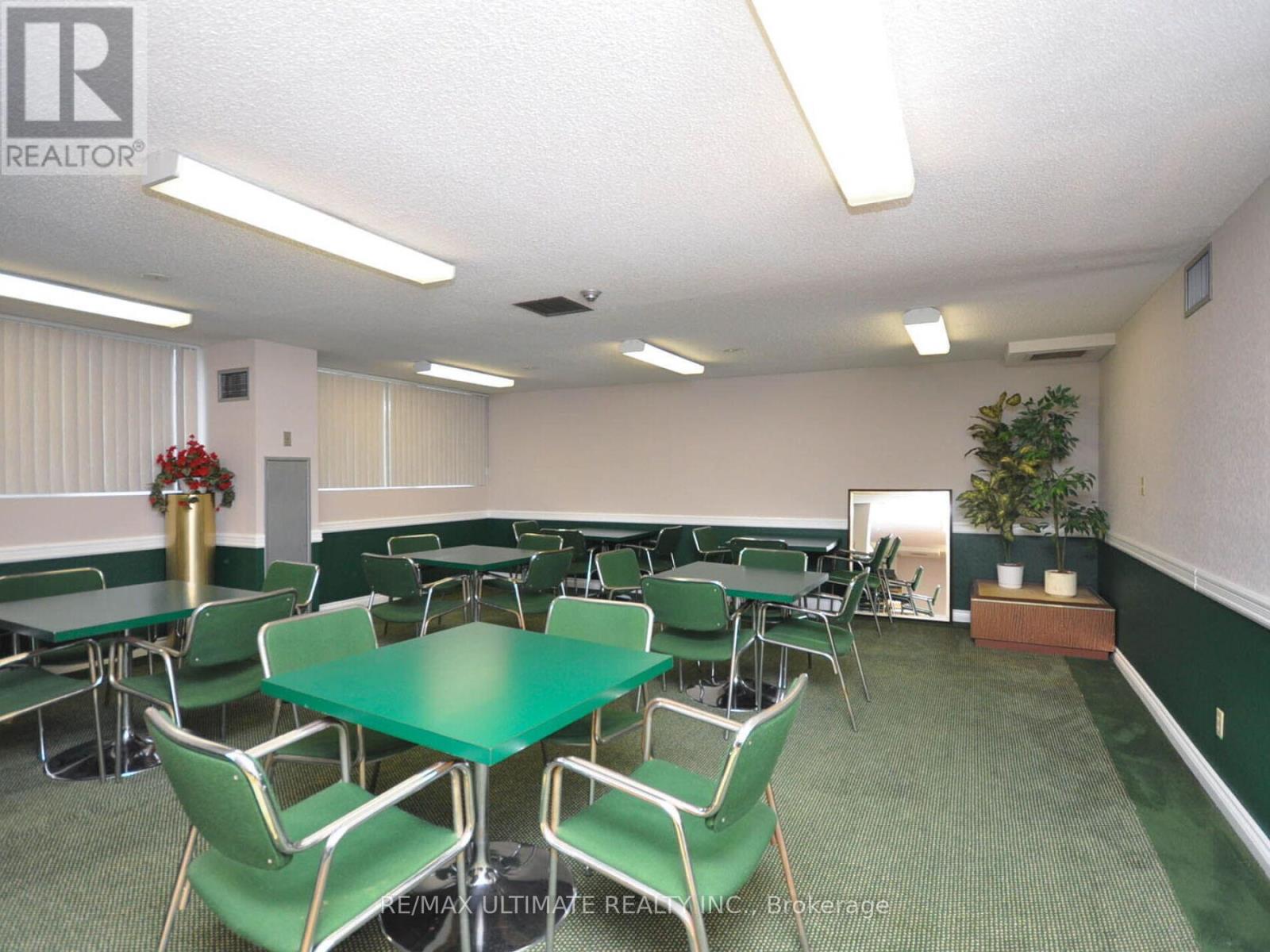 2101 - 3700 Kaneff Crescent, Mississauga, Ontario  L5A 4B8 - Photo 46 - W12446917