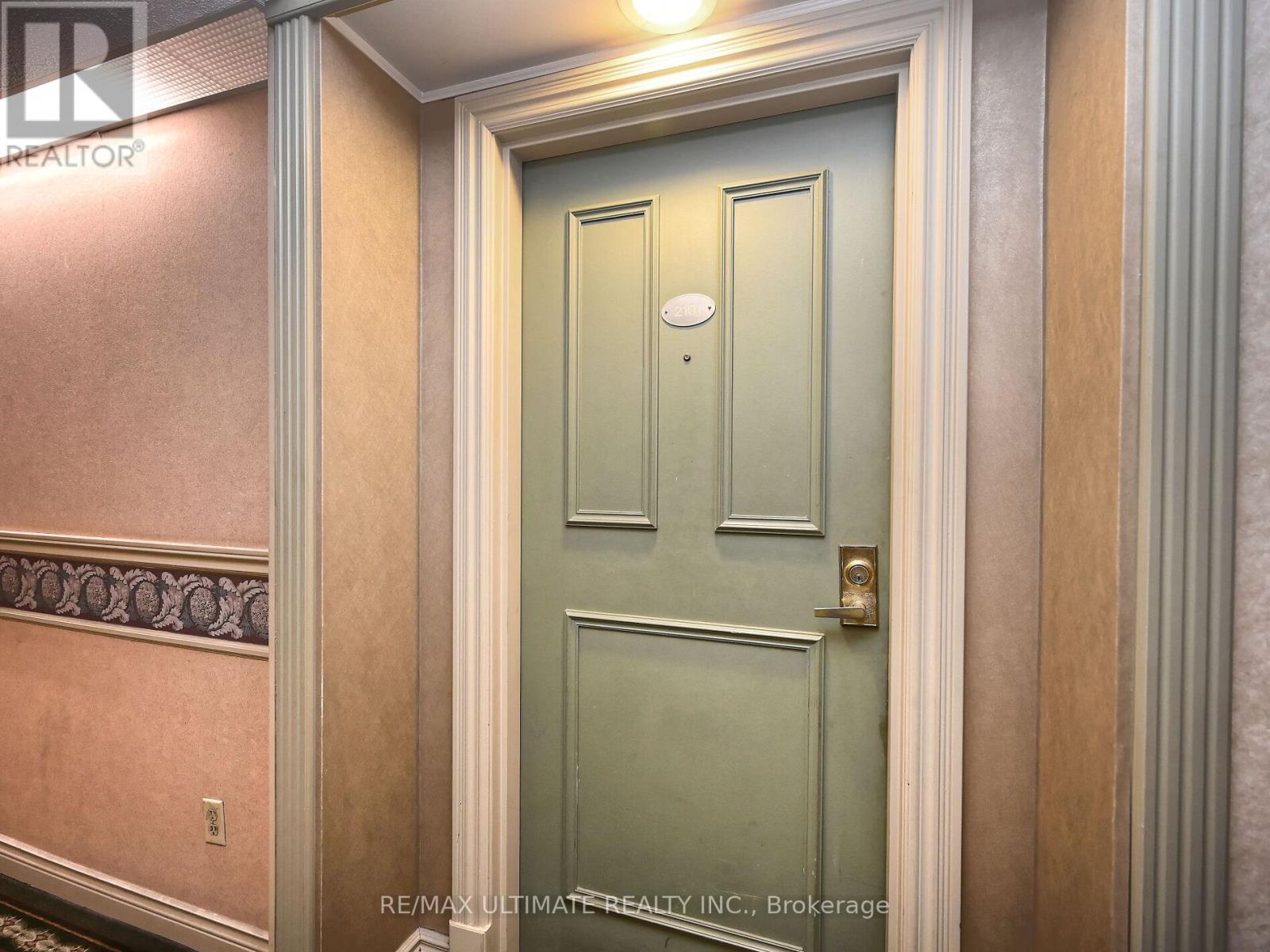 2101 - 3700 Kaneff Crescent, Mississauga, Ontario  L5A 4B8 - Photo 5 - W12446917
