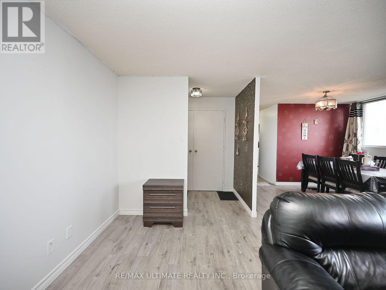 2101 - 3700 Kaneff Crescent, Mississauga, Ontario  L5A 4B8 - Photo 8 - W12446917