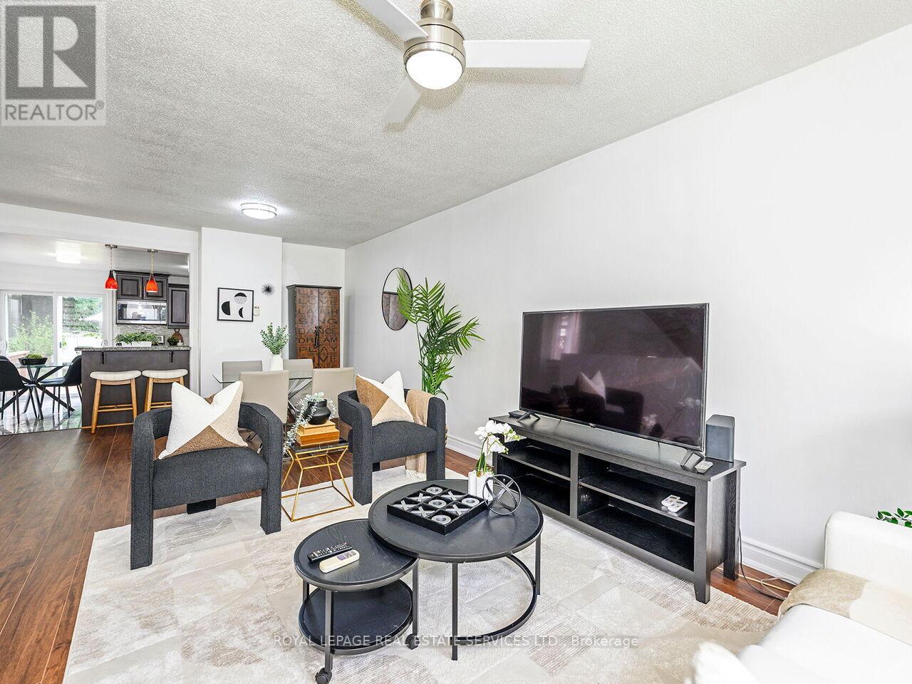 135 Bernice Crescent, Toronto (Rockcliffe-Smythe), Ontario  M6N 1X3 - Photo 7 - W12446933