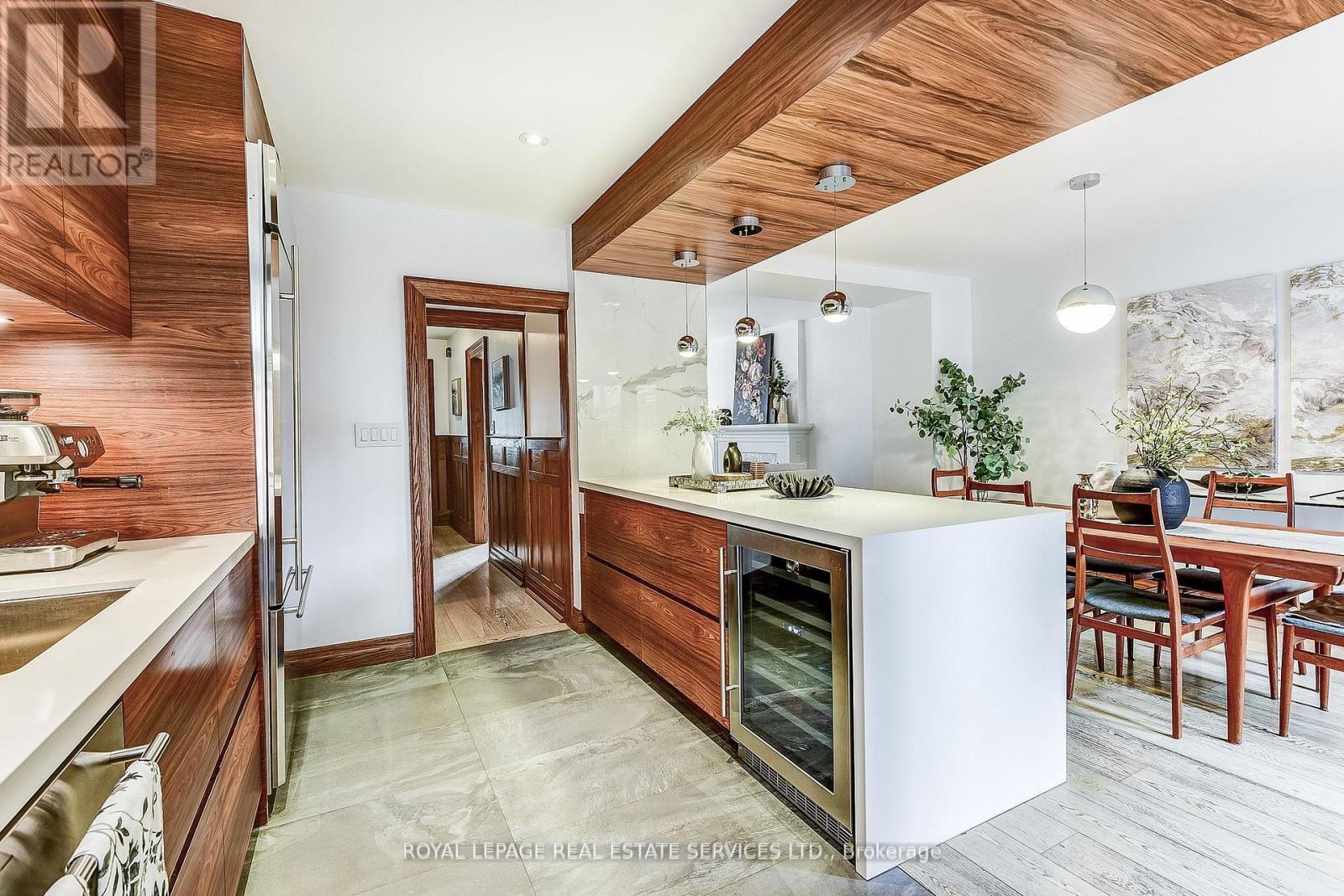 16 Larkin Avenue, Toronto, Ontario  M6S 1L8 - Photo 20 - W12446936