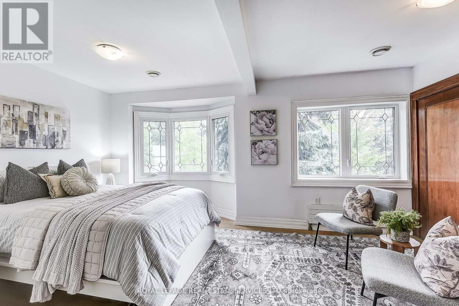 16 Larkin Avenue, Toronto, Ontario  M6S 1L8 - Photo 25 - W12446936