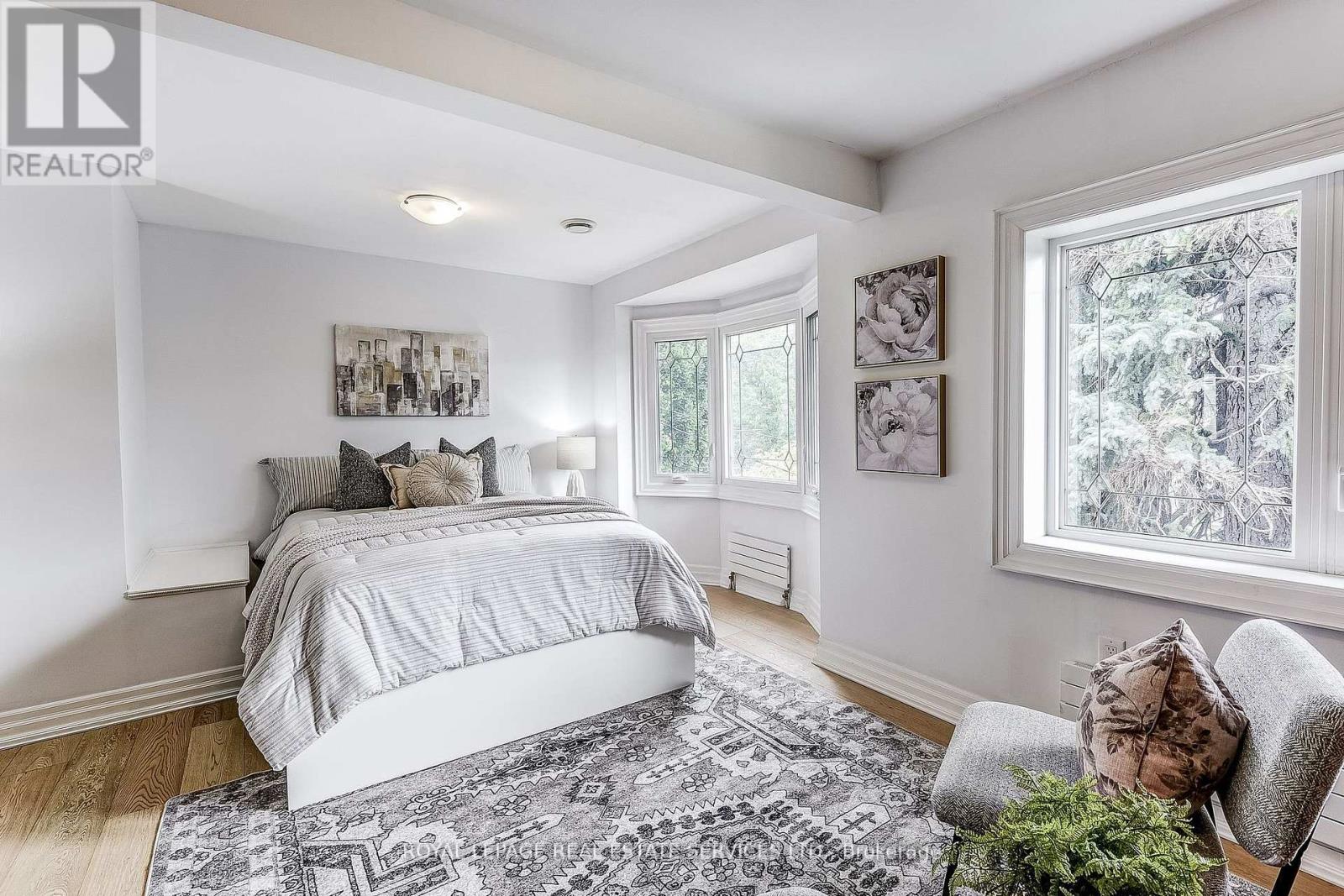 16 Larkin Avenue, Toronto, Ontario  M6S 1L8 - Photo 26 - W12446936