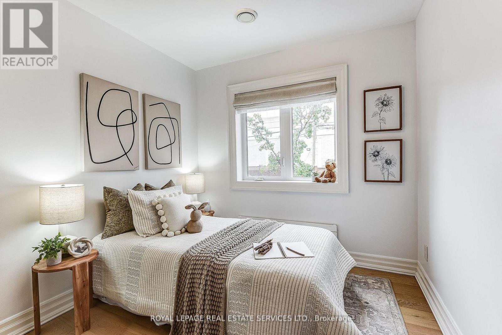 16 Larkin Avenue, Toronto, Ontario  M6S 1L8 - Photo 31 - W12446936
