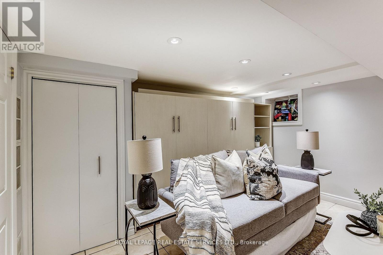 16 Larkin Avenue, Toronto, Ontario  M6S 1L8 - Photo 43 - W12446936