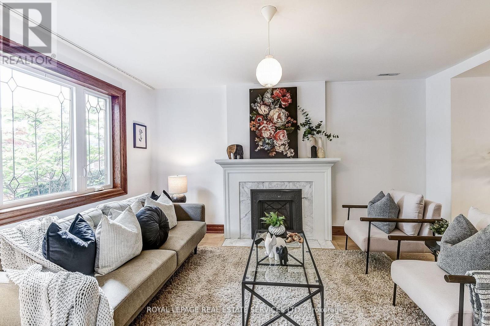 16 Larkin Avenue, Toronto, Ontario  M6S 1L8 - Photo 9 - W12446936