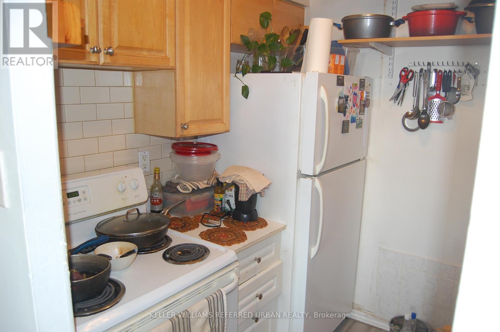 907 - 50 Lotherton Pathway, Toronto (Yorkdale-Glen Park), Ontario  M6B 2G8 - Photo 11 - W12446952