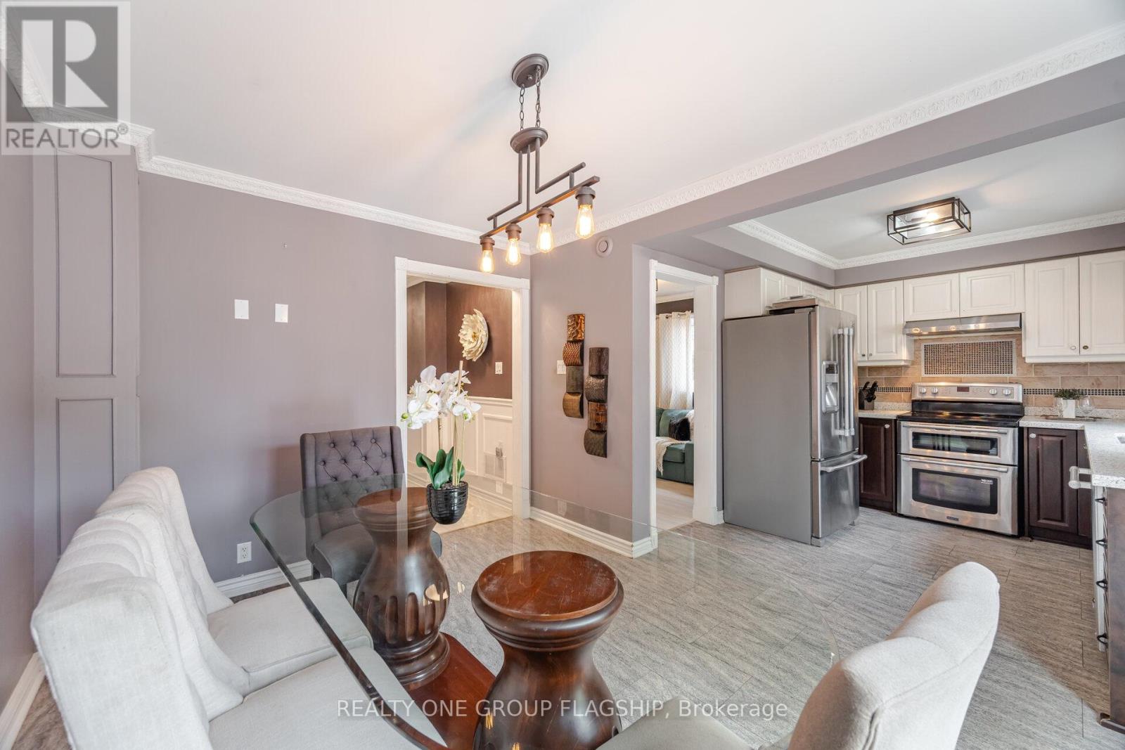 7267 Windbreak Court, Mississauga (Meadowvale), Ontario  L5N 6K6 - Photo 19 - W12446966